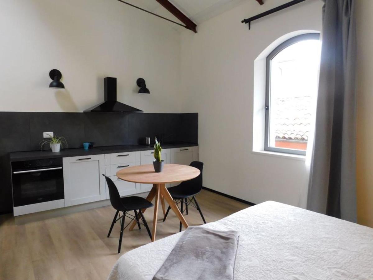 Piumaviola Beds & Apartments Parma Eksteriør billede